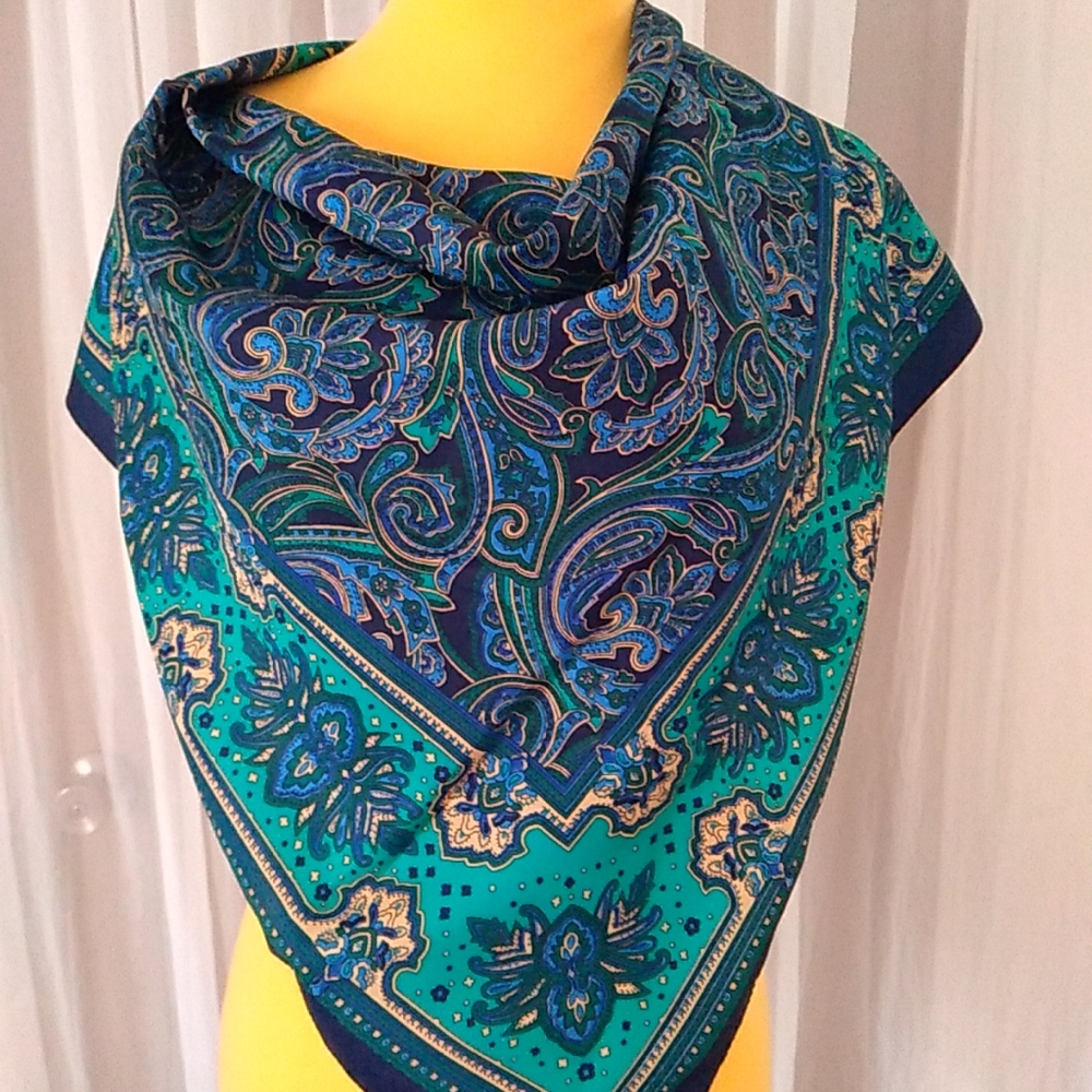 Art Of The Scarf Green Blue Paisley Print Scarf